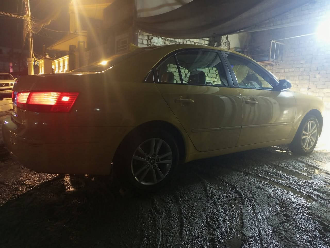 سوناتا موديل 2010 وارد امريكا حادث بسيط مكينه كير حداديه تبريد كله جديد شرط الفحص العنوان بغداد مصفره هيأ مرور السعر 115 بيه مجال بسيط***********
