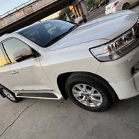 لاندكروزر بريم • ٢٠١٨ • كاميرا وحساسات