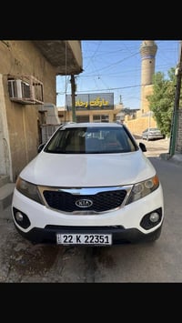 للبيع سيارة سورنتو موديل ٢٠١٣ خليجي  المواصفات محرك ٤سلندر كير اوتماتي...