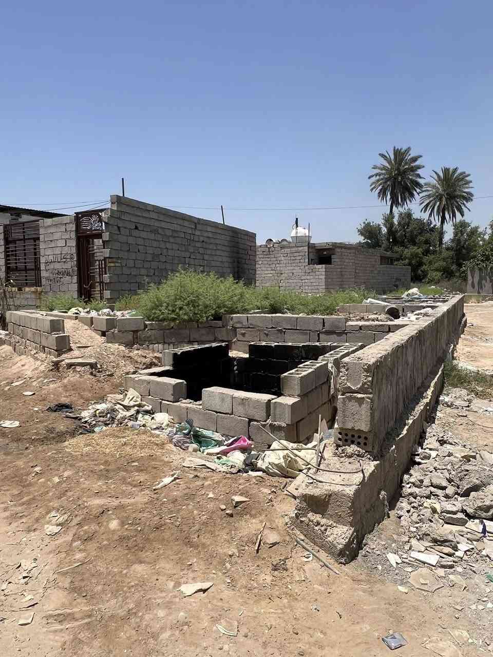 بتلو للبيع 120 متر وقف 
واجهه 9
نزال 13.5
خلف جامع كميره على شارع 9 تبليط مي كهرباء كلشي واصل 
للاستفسار *********** واتساب
