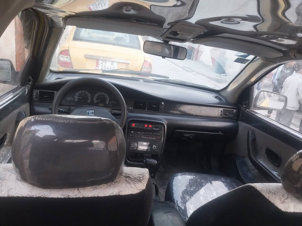 السلام عليكم من رخصه الادمن المحترم سمد موديل 2010 سياره مقفوله كفاله عامه من الضربهغحداديه مكينه وقير كورولا سياره خير من الله تخم تاير جديد دوشمه جديد سياره حلوه خير من الله مكانها بغداد مدينه الصدر سياره باسمي مصفره هيا وغرامات هزه جديده سعر 36 وبيها مجال بسيط شراي يتصل***********  ***********
