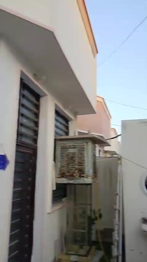 سلام عليكم الدار للبيع طابو زراعي سند 25 اقرار محكمة
@إشارة 
المساحة/ 150م طابقين
العنوان / كوفة مقابيل حي عسكري مجاور جسر المشاة 

للأستفسار 

***********
***********
