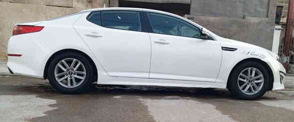 السلام عليكم كيا اوبتما مديل 2014 خليجي مكينه. 2000
السياره مصبوغه. عام. 
السياره. حاليا باجر تكمل. بدلت. نص. مكينه. حاويه. ضمان. 3 اشهر.  بساتم.  كرنك. سلندر يعني. بس الكور القديم رجعته . ومبدل. دعاميه اماميه. ولايتات. وبلوجكترات.   مبدل. كمبريسر. وراديتر التبريد ثلج. فقط اكو ليك اما. صونده اما فريز. لين. الصونده من جها الفريز. بيها دهن.  تحتاج فقط. صدر امامي. مو كامل. لاستيك. رباط. وقواعد. دبل.
والكشر. شويه يرادله ترتيب  السياره  المكينه. بعتبار. حاويه صارت ترايك. للبصره. مكاني بغداد البياع رقمها ذي قار مشروع وطني ب اسمي .  عليها. غرامه والسنويه ساقطه. واكعه من السعر  اللغود والحوض. سليم. ذكرت كل التفاصيل. سعرها. 
(( 88 ))

***********
 الرقم بي واتساب
