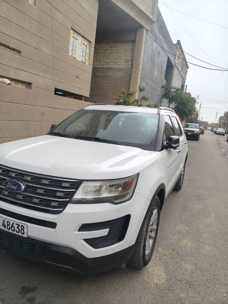 فورد اكسبلور وارد امريكي صور الحادث مرفقة للبيع او مراوس حسب القناعة 
مواصفات 
تحكمات ستير 
كشنات تدفئة تبريد 
شاشة حديثة تدعم كار بلي 
دفع رباعي 
ردادات تحديد مسار 
***********
بصمة تشغيل عن بعد 
سيارة جاهزة من كل التفاصيل للتواصل مع صاحب السيارة الرقم اعلاه بغداد, العراق
