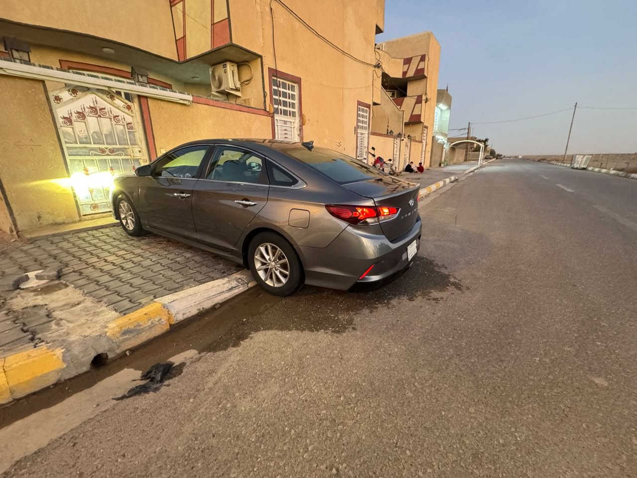 السلام عليكم                                                                       

سوناتا ٢٠١٨ وارد امريكي حادثه وصورة السونار موجوده بالمنشور
مكينه GDi مكفوله هيه والگير والسياره مابيه نقص برغي دوشمه ارضيه جلد وسفاري هم سياره تحكم ستيرن فول ٣ وضعيات قياده حساسات بالمري كامره خلفيه تحسس جانبي 
سعره ١٣٠ وبيه مجال وترهم مراوس باوبتيما ٢٠١٩ او ٢٠٢٠
العنوان واسط 
***********
***********
