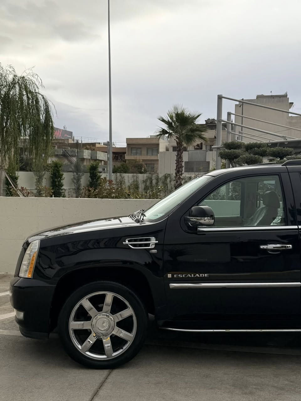 كديلاك 2007   خليجي  شريكة منصور   📦📦📦📦

اللَّهُمَّ صَلِّ عَلَى مُحَمَّدٍ وَعَلَى آل مُحَمَّدٍ

رقم /    ***********

🔷كديلاك  2007  لوك  لوك  شرط   ماشى  117  الف كيلو📦

🔷سياره مواصفات معروفه ( بلاتينيوم  )

🔷 مواصفات   معروفة   فولل فول 

🔷سياره (V8 )    _ (DVD ) شاشات

🔷سياره (3 ) سويج  بيلادي موجود

🔷مكفولة  كفالة   ماعد    شبر  تكحيل  كارت مامبين  

🔷سياره ماشيه  117    الف كيلو حقيقي

🔷4 اطارات و ويل جديد شريكه 

🔷سياره داخل بيجى   كوشنات جلد

🔷سياره محرك بشرت مامفتوح جديد جديد

🔷 محرك (V8) 

🔷سياره حيل نظيفه كلشي علي بلادي لوك

🔷مواصفات

( فتحة ...  شاشة DVD ... تشغيل عنبعود ... حساس 
... 7 راكب ... سنوق شفط ... دوسات كهربائى ... مرى شفط ... يدو ويل كروم ... بلاجكتور ... ڤوليوم ...  بعد )

🔷نظافه  ١٠٠٪ كامل سيرڤس بدون نقص و مصرف

🔷 سنوى  و فحس و هزة جديدة  لحد    2030  بسمى

🔷سياره مال بيت أي نقص مابيها

🔷نفس اليوم / تحويل و وكاله حاظر مباشر 
 

🔷 سياره داخل / سليمانيه 

🔷سعر ..  195  $ .. ورقه 

🔷رقم /   ***********  📲
