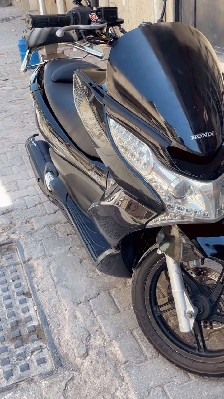 السلام عليكم شباب جيل اول على كل اول مختلف
دبل اشاره يدات تدفئه بجم لد حديث محرك  150 شرط اتكول دراجه شحن محرك اخرس كفرات ابلاديه كهربائيات كله شغاله استاند سفح حساس توقف بس الجناي ايخابرني رقم ***********
سعره 1750 وبيه مجال للطيبين شي بصيط مكاني بغداد

