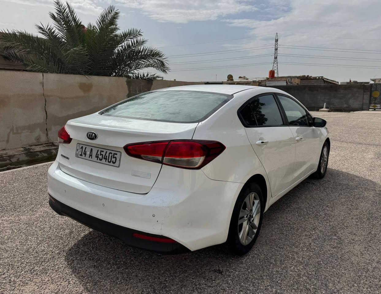 سيراتو وارد خليجي مديل2018 رقم بصره باسمي هزه وسنويه ورقم جدد تحويل مباشر محرك1600دوش تحكم ستيرن حساسات شفتات بلستيرن مري شفط شاير بلمري مكفوله من الضربه بيه اماكن صبغ جاهزه محرك كير حداديه  تخم تاير تبريد بدون أي نقص السعر 110الاستفسار ع رقم *********** البصرة, العراق
