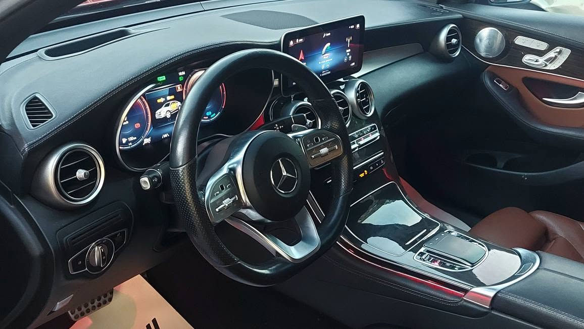 MERCEDES GLC 300
  COUP  ___ 4MATIC 

أعلى فئة كماليات/ 115KM
فابريكة بالكامل/ صيانات منتظمة ___ 
رخصة مصر الجديدة 
المعاينة مصر الجديدة 
0100/986/7472 القاهرة, مصر


**إذا كنت صاحب هذا الإعلان وتريد حذفه لأي سبب، رجاءا أرسل رسالة إلى الدعم الفني**