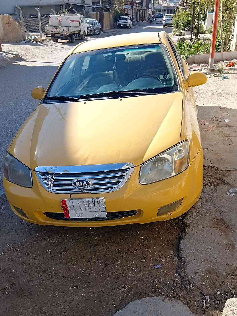 السلام عليكم سياره كيا سيراتو 2007 خليجي مكينه جديده لكير نضيف بس عندي بل نمره الثانيه طبه فقط  السيارة حلوه بس شويه رادله ترتيب لداخل مالها رقم بابل بيع او مراوس رقم ***********
