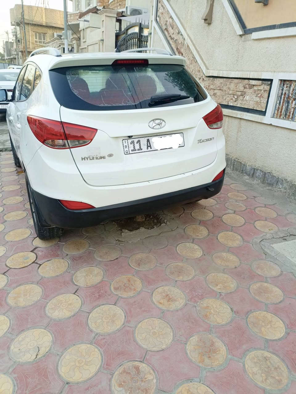 للبيع فقط توسان موديل 2011 خليجي رقم بغداد بإسمي بيها قطعتين تبديل بدون صبغ چاملغ ايمن وبنيد  السيارة جاهزة من محرك وكير وصدر وتبريد مكان السيارة فلوجة السعر 122، ***********
