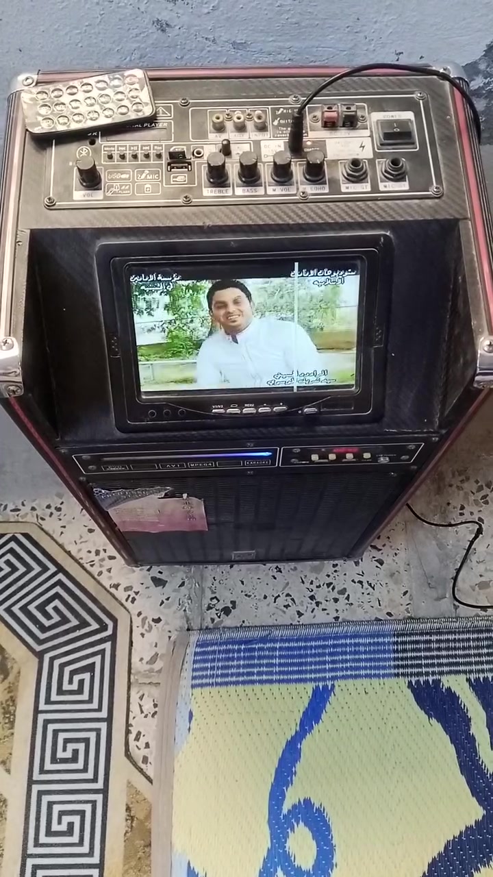 السلام عليكم ديجي مال مواكب حسينية صوت عالي رام فلاش اوكس بلوتوث شحن قرص ديفيدي شاشه كله شغال يرهمله ميكروفون صوت صدى  بس بطاريه الشحن عوزهه تبديل وبي فيش خارجيه تشتغل عليه بطاريه خارجية بغداد سبع البور منطقة4000.  ***********واتساب السعر140وبي مجال لخدام الامام الحسين ع
