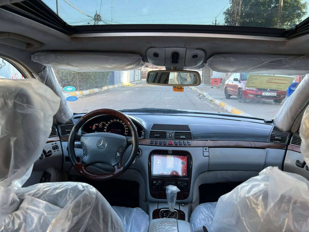 سلام عليكم وين اليدور نظيف مرسيدس غواصه 2002 للبيع مواصفاته فول  معروفه  وسياره شرط التحويل ثاني يوم مكاني بغداد البلديات *********** 

C
