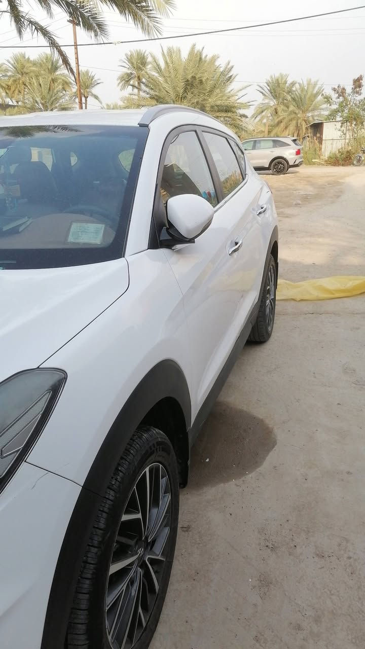 توسان ٢٠١٩ السياره مكفوله من الصبغ  فقط بارد الكاصد ماشيه ١١٦ الف  السعر ١٨٥ وبيه مجال ت ***********
