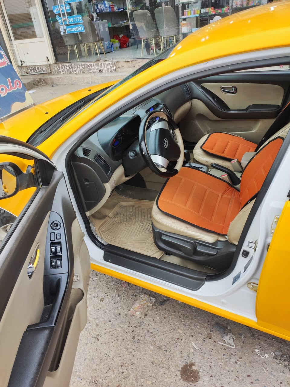 السلام عليكم الانترا موديل 2011  رقم صلاح الدين باسمي مشروع وطني  محرك 16 تبريد تدفئه كهربائيات صدر كله شرط بدون تبديل بس تصفيه سعر 110بي مجال اتصل مكلف بل نشر 
***********
*********** مكان كركوك
