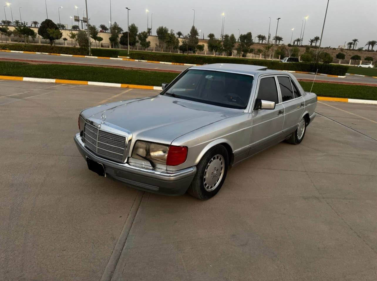 مارسيدس رئاسى 300SE
فول مواصفات
موديل ١٩٩٠
رقم و سنوى اوليات
ئارمى هه ولير
كير و مكينه بيلاد 
سارد و گه رمى له سه ر سويج
جوار تايه و ويلى نوئ
بيش و بشتى كه بسه
له سه ر ساخى به خ كرايته وه
سعرى ٦٥$ و كه ميك معامله ى برايانه
ژماره ى موبايل ***********
شوين هه ولير أربيل, العراق
