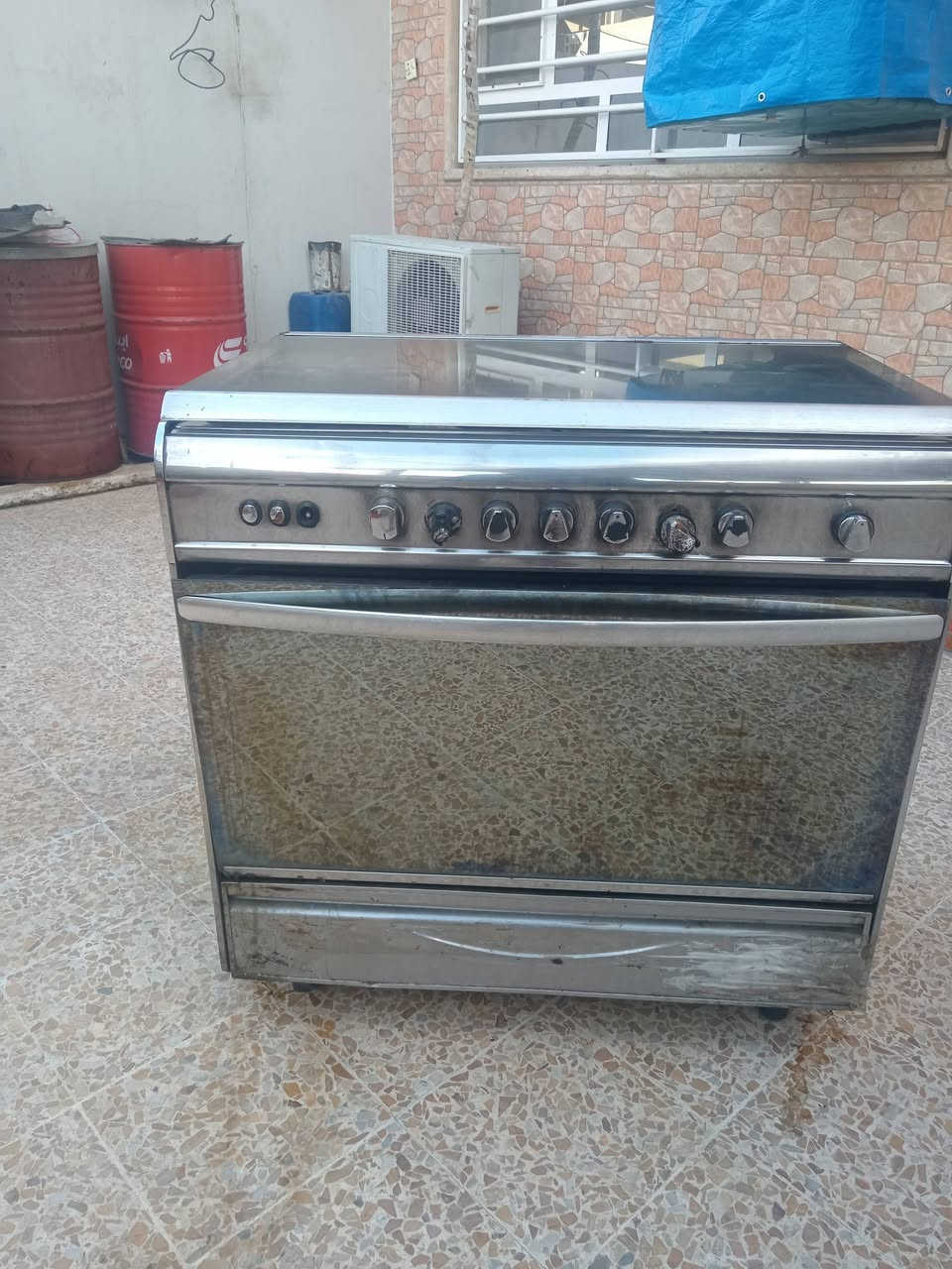 طباخ شغال للبيع في حي الصحة الثانية الأيسر قرب محطة تعبئة الحاصود السعر ١٢٥ وبي مجال للتواصل ***********
