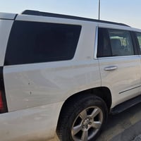 تاهو LT ٢٠٢٠ ابيض صدفي امريكية حادث صندوك مبدل وجامغ وجزأ قمارة مصلحات...