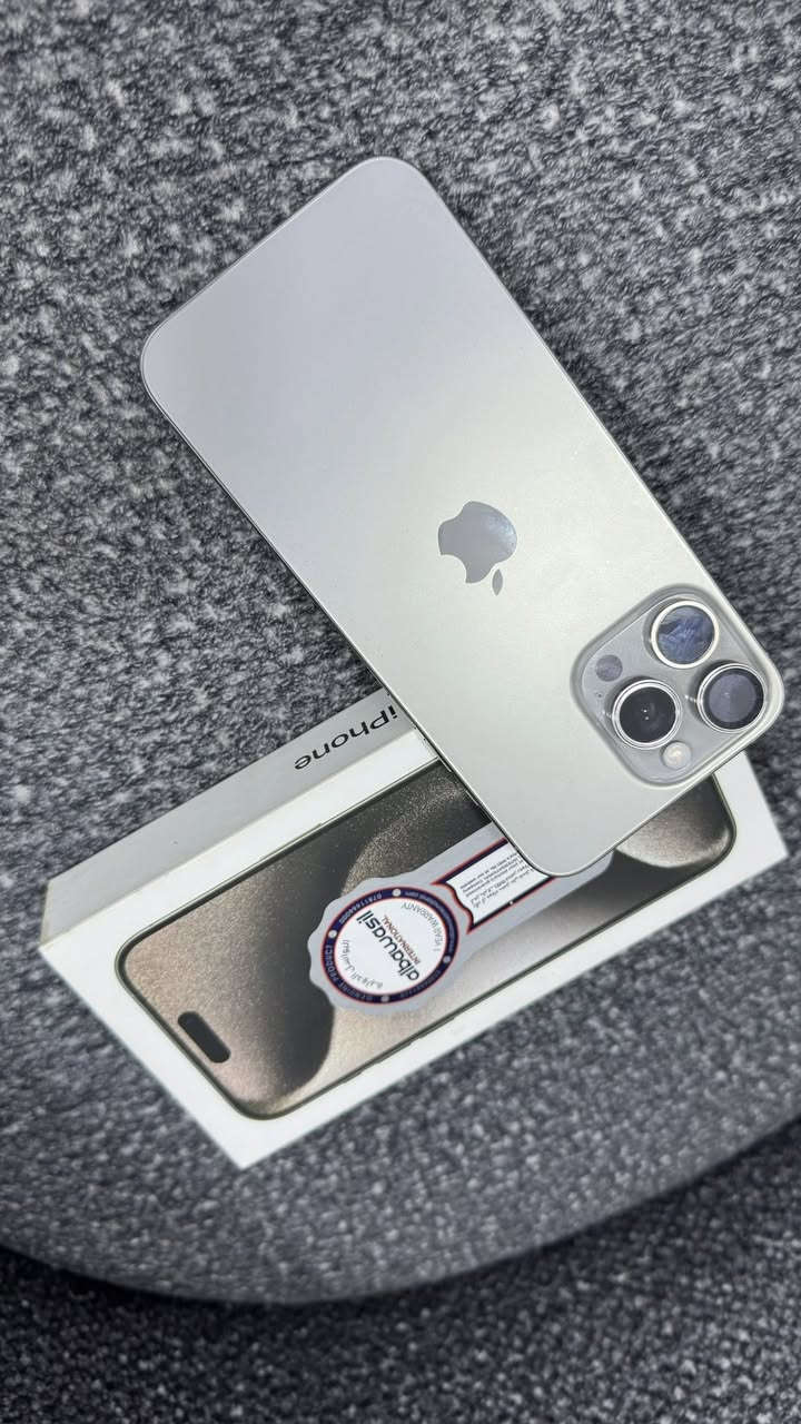 ايفون 15 pro max لون تيتانيوم
256 ذاكرة
بطارية 89
نظافة فول مكفول لا فتح ولا تبديل 
السعر مليون و50 الف
مكاني بغداد الاعلام
***********
