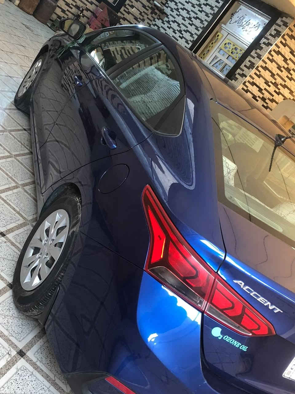 سلام عليكم
اكسنت موديل 2021

السيارة جديده كلشي ما ناقصها 
ضربتها شويه بالبنيد مصلح ع البارد
ماشيه 37 ألف
السيارة باسمي 
رقمها الدولي الجديد 

محرك 1600 دوش
تواصل. واتساب***********فقط واتساب
