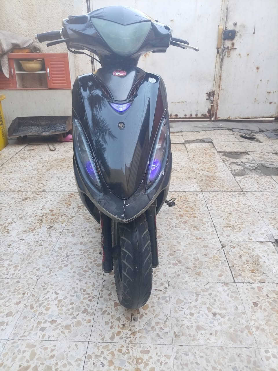 سلام عليكم البيع او مراوس كامكو g4
دراجه شغاله ما مفتوحه
كهربايات شغاله اشاره دشبول عالي ناصي بكلايت
دراجه حاويه كل نقص ما بيه
اروس ربعه كير دايون حسب قناعه 
مكان نجف حي ميسان
السعر 575 الف وبيه مجال حك جيه
مايعرف بيهن بروح موتاه اله يكسر بيه
رقم  *********** وتساب
خاص مازنحر مفتوح
