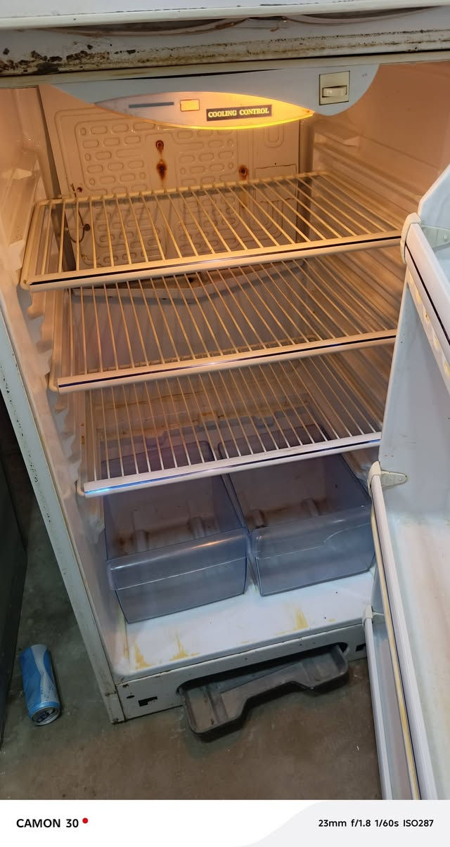 ثلاجه للبيع📞📞📞📞***********
