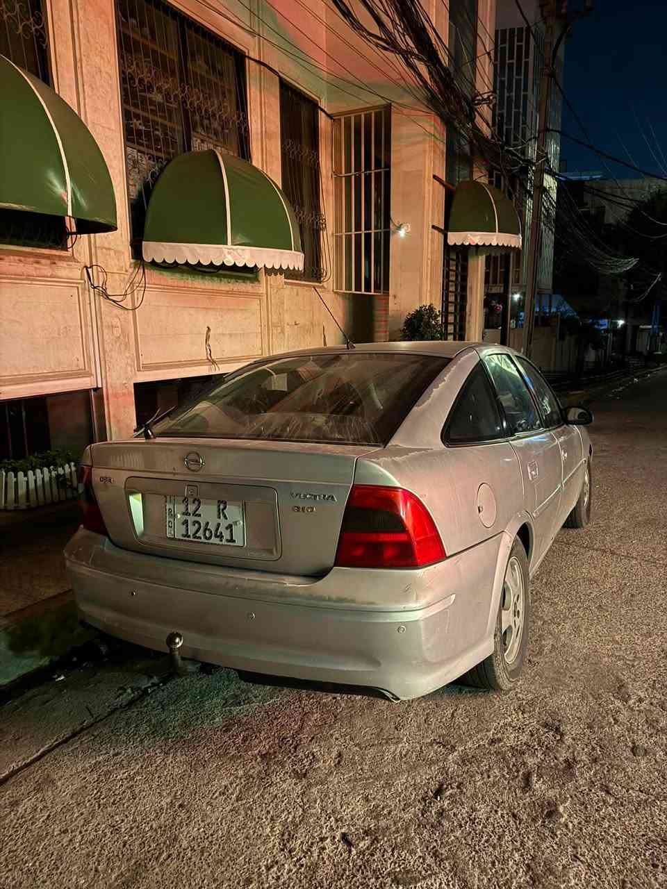 للبيع:اوبل فكترا 2001 محرك موديل 95 فل المرغوب كير اوتو مليانه مواصفات كشنات جلد بطاين جلد دشبول جلد تحكمات لستيرن المرايه الوسطيه كامره ومضلل مري الخارجيه كهرب كشنات تدفئه جامات 4 كهرب سستم سماعات 10 سماعات موزعه ع ابواب حساسات خلفيه وبيها بعد جثير سوالف السياره على صبغها البلادي بيها جراد شويه بحافة الابواب من فوك والسكف صبغها الوحيد جاملغ اليمنه شويه منه بس والسياره رقم وهزه جديده بأسمي وبيها كوبون بانزين شرط التحويل الي يريد تفاصيل اكثر اتصل ع رقم *********** بي واتس
