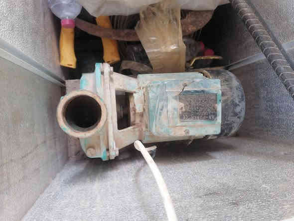 السلام عليكم ورحمة الله وبركاته موطور ماء ابو ٢ونص او ٣ شرط الشغل مع صونده ام ٢ انج للبيع السعر المطلوبه ١٧٥ الف الاتصال على الرقم ***********
