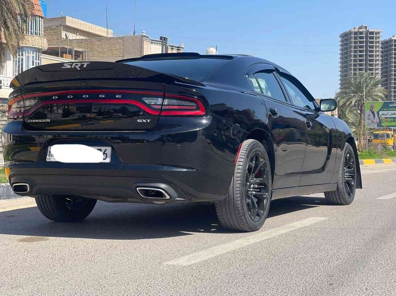 السلام عليكم
جارجر SXT بلاس  (موديل 2022)
حادثها باب خلفي  وجاملغ خلفي  + قطعتين كلير من امريكا ( صور الحادث مرفقه بل منشور ) 
 اسود ملكي ملكي 
فول مواصفات فئه البلاص معروفه 
تخم تاير جديد 
داخلها  اسود كشنات جلد
سيارة ماشيه  27 mi  وبأمريكا ماشيه 3 mi 
كلشي جديد هزه و رقم جديد 
* ﻿﻿جناح خلفي 
* ⁠استيرن تدفئه
* ﻿﻿مصابيح أمامية زنون .
* ﻿﻿كشافات الضباب زنون .
* ﻿﻿المصابيح الأمامية LED .
* ﻿﻿حساسات .
* استيرن كهرباء
* ﻿﻿شاشه كبيرة مع نظام
* ⁠ملاحة نفكيشن GPS .
* ﻿﻿سستم صوت الپاين .
* ﻿﻿مقاعد أمامية كهربائية 
* ⁠تدفئه بل كشنات
* ⁠تبريد بل كشنات
 *كشنات خلفية تدفئة
* ﻿﻿تشغيل عن بعد .
* ﻿﻿محدد سرعة .
* ﻿﻿تلفون بلوتوث .
* ﻿﻿كاميرا خلفية .
* ﻿﻿مرايا متحسسة للاضاءة العالية .
* ⁠هيتر بل مري
* ﻿﻿دخول ذكي (بصمة))   
* ⁠* ⁠مكان بغداد / الكرخ 
* ⁠السعر 228 $ وبي  مجال للشراي 
للاستفسار .   ***********
