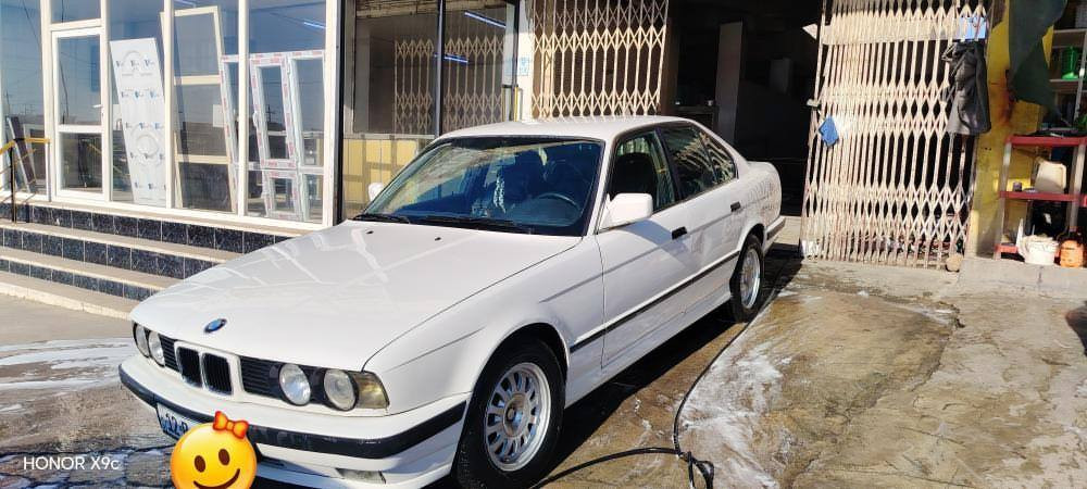 السلام عليكم
BMW حجم525 موديل 1992
سياره مامصبوغة بيها مكانات بخ 
سيارة جاهزة 
كير محرك شرط الفحص 
جامات امامي كهربائيّ مكينة كبس 
داخل اسود جلد بطاين صاج داخلها نظيف تبريد شغال تدفئه يعوزها راديتر رقم نينوى باسمي كابون بيها 
سياره تحويل فقط بدون وكالة 
السعر 62💵$
تعجبك على عيني وراسي ماتعجبك هم على عيني وراسي مكاني موصل الجانب الايسر ما اكطع سعر بالتلفون تجي تفحص وتقتنع وتاخذ عيوني 
لتواصل ***********
***********
