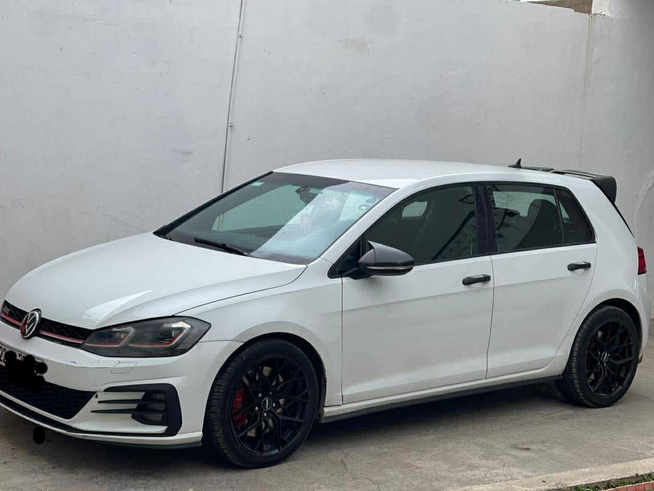 1-كولف 2021  GTIگير عادي
2-پيش و پاشي كةپسة ضمان شركة
3-ارباك كپس بةشةرتي ضماني شريكةي
4-تةنها 1جاملغ بغ بةبي ناوي بدون دواخل
5-كيرومكينة كةپس 2.0 GTI شركة
6-دعامي لو دعامي بةشةرت كامل SPORT
7-رادار 360° شاشةوكاميرة حساس 4مودي ليخورين كوشن كارةباي هيتر تاخم ويلي RAYS زور شازة دينارةك مةسرةفي نيية 
8-سحري 145 مجال گورينةوةش دةكةي
9_فعس و هةزةو سةنةوي رةقةمي هةموو نويية *********** أربيل, العراق
