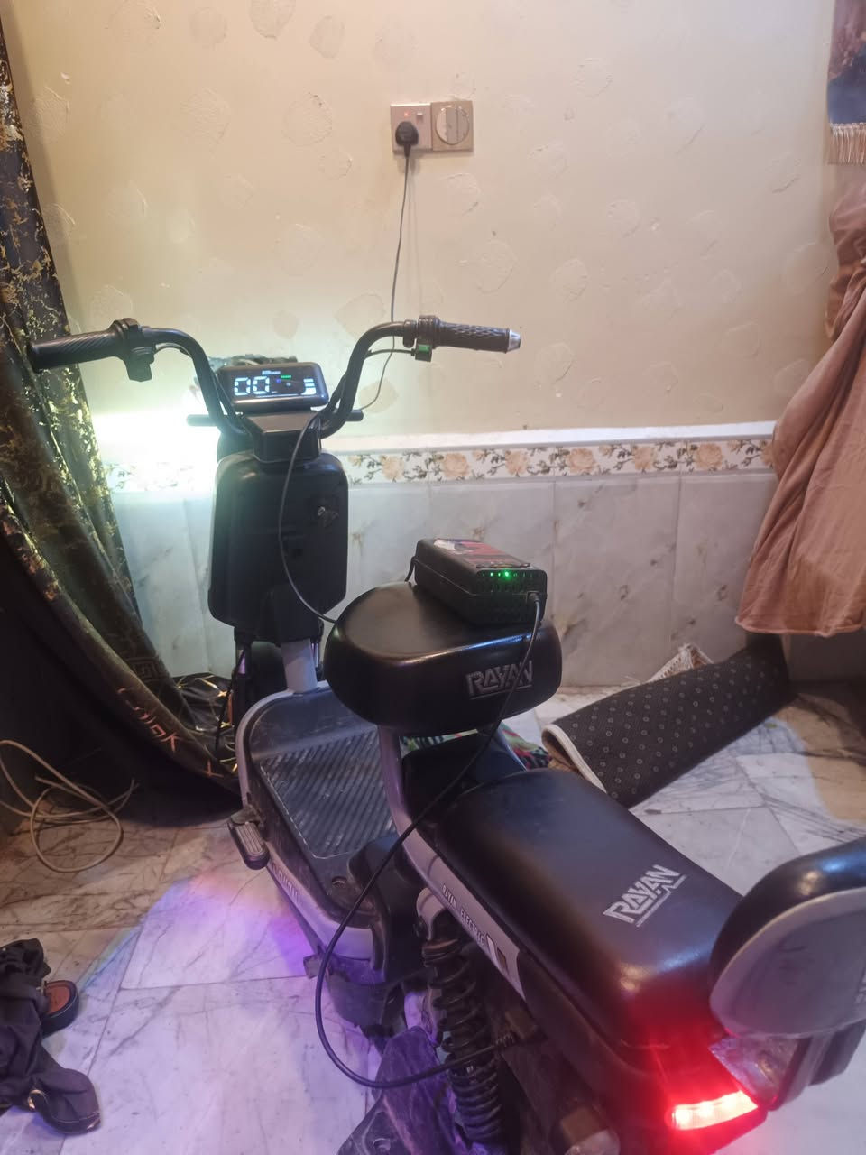 السلام عليكم يولد طبعآ هاي الدراجه للبيع السعر200 ماببهه مجال


**إذا كنت صاحب هذا الإعلان وتريد حذفه لأي سبب، رجاءا أرسل رسالة إلى الدعم الفني**