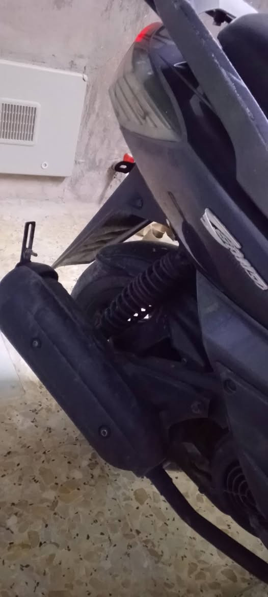 دراجة سكنس فحل نوزل كوري للبيع كاملة مكملة بس طوافه تخربط مامتعوبه مال جناي للاتصال *********** السعر 700قفل
