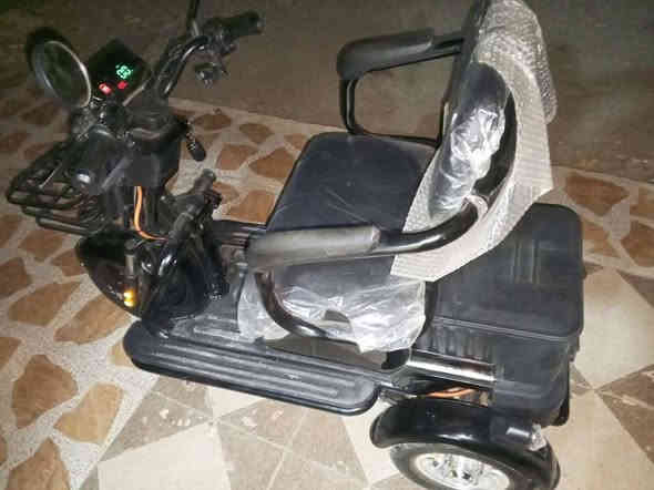 موتور بطارية نظيف جدا المكان دوميز  السعر 700 الف قفل
***********
