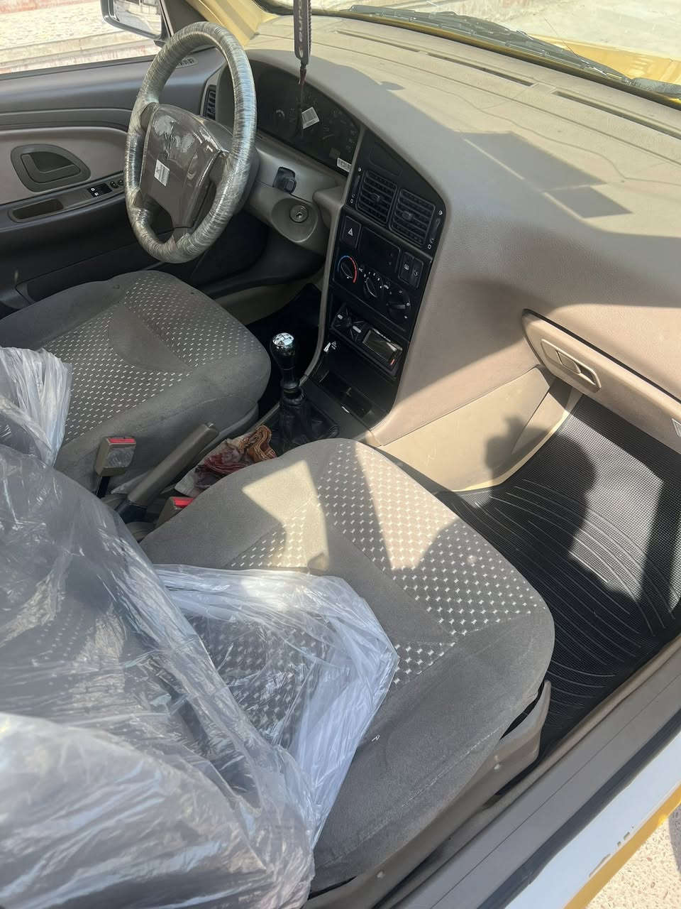 سلام عليكم من رخصة الادمن المحترم 
بيجو لميس موديل 2016 سيارة حلوة ونظيفة كلش مال جناي وممتعبها سيارة داخل بلكارتون تخم تاير جديد نظيفة حيل شراي اتصل ***********
السعر 55 وبيها مجال للشراي
