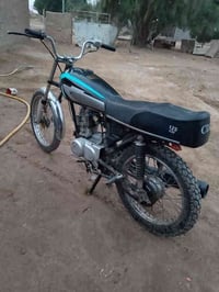 دراجه نضيفه ما بيه شي دراجه (كلك) مكفوله عشارين السعر (250)وبيها مجال ...