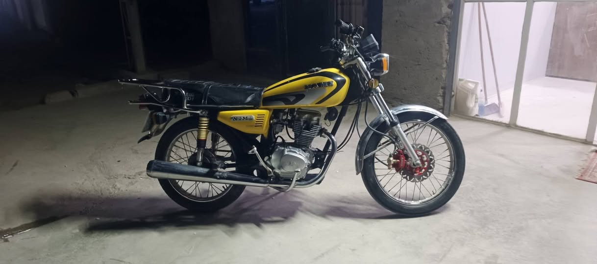 سلام عليكم دراجن متياز لبيع فقط تعميره يعني بدون شاصي كله شغال ولشراي بيه خير ويدلل السعر 350 وبيه مجال بسيط حك جيه ‏‪***********‬‏
