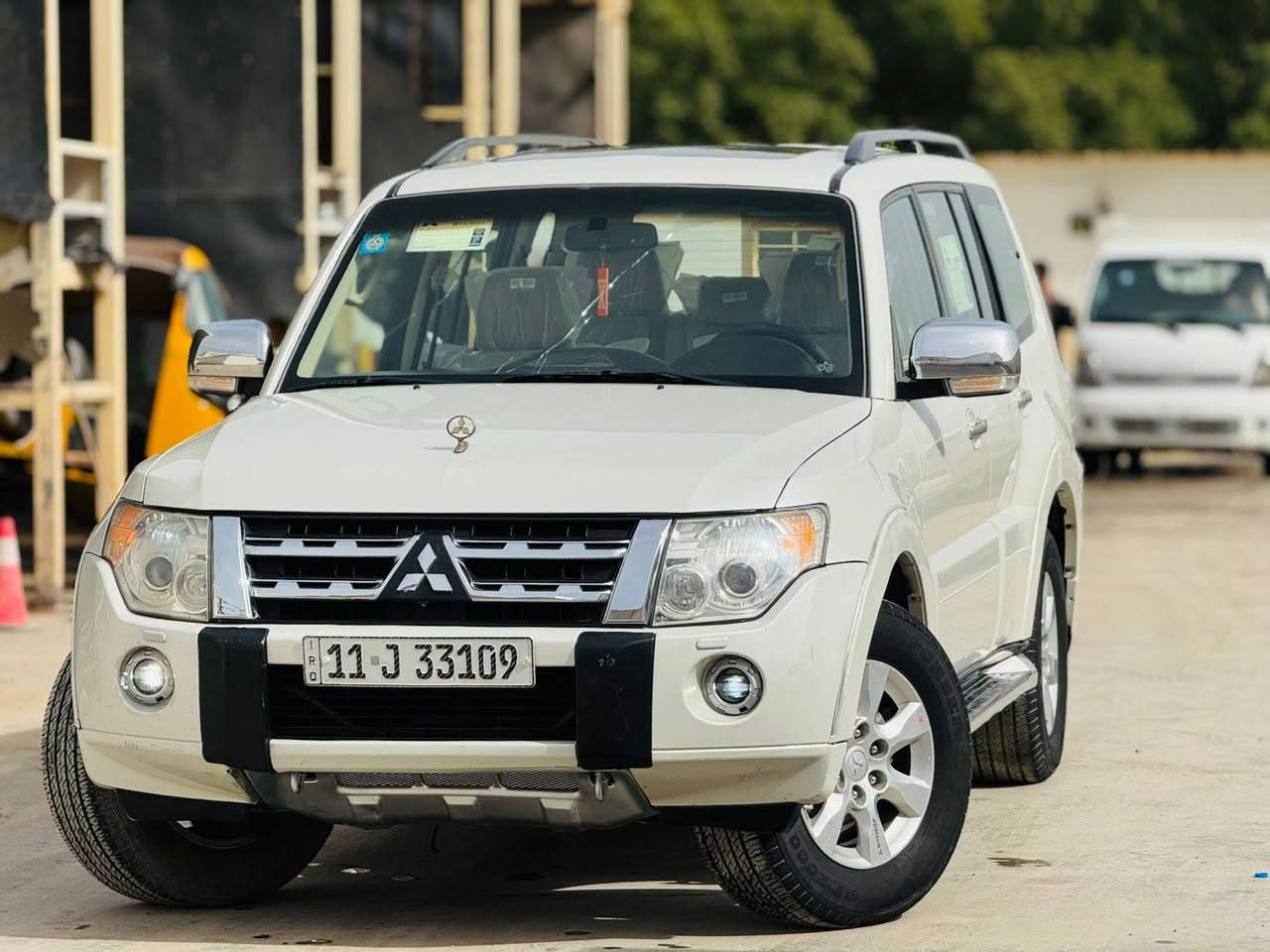 سلام عليكم للبيع باجيرو حبتور 2010 رقم بغداد انكليزي  تحويل مباشر قطعتين صبغ ولباقي اثر  فقط فول مواصفات أعلى فئة مواصفات فول واحد ع واحد  حجم المحرك 3500 السياره مكفوله   عله واضع الشركه معروفه خليجي السياره جديده مال جناي فورويل  كشنات جلد  كهربائي دتفئه تبريد  اشارة بل مري شفط تحكم ستيرن ثلاثا جها فتحه  تبريد ثلاث قطع حساسات خلفيه زاد ثلاجه تخم تاير كير مكينه حداديه خير من الله سياره جديده السعر 132 وبيها مجال بسيط ***********
مكان السياره بابل
