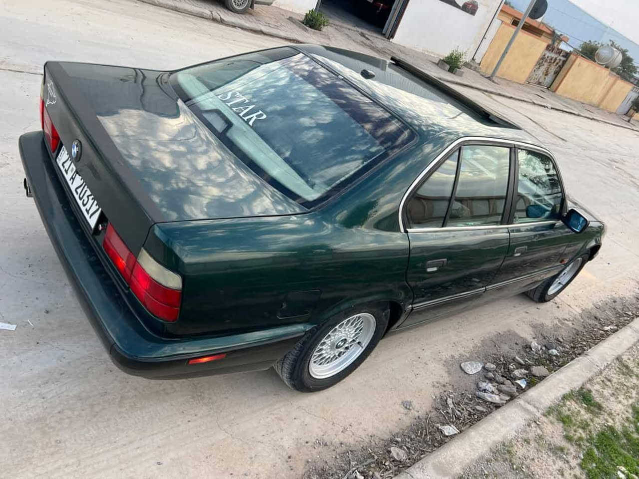 للبيع بي ام موديل 1990 سياره محدثه 95 كير محرك شرط 525 سياره جاهزه من كل نواحي صدر  تايرات كهربايت شرط سياره بدون ضربه سياره حيل حلوه داخل حلوه مكان كركوك خابر عل رقم سعر 66 بي مجال بسيط جدا ***********
