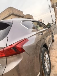 سنتافي ١٩ امريكي ٤ سلندر ٥ راكب نص مواصفات سياره ماشيه قرابة ٥٠،٠٠٠الف...