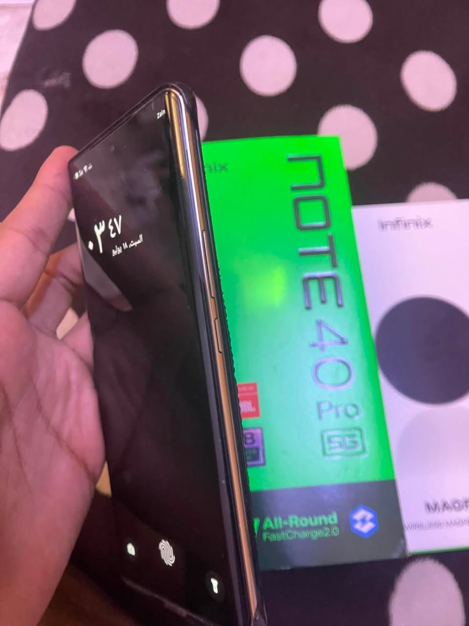 للبيع
Infinix Note 40 Pro 5G

الجهاز استعمال خفيف جداً ونظيف، بحالة ممتازة وما بي أي مشاكل، كلشي بي شغال 100%.

المواصفات:

* معالج Dimensity 7020
* ذاكرة 256GB
* رام 8GB + 5GB توسعة
* شاشة AMOLED بدقة FHD+ ومعدل تحديث 120Hz
* كاميرا رئيسية 108MP
* كاميرا أمامية 32MP
* بطارية 5000mAh
* شحن سريع 70W
* سماعات JBL
* يدعم الشحن اللاسلكي المغناطيسي (MagPad)

المرفقات:

* الكارتون الأصلي
* جميع الملحقات الأصلية
* MagPad للشحن المغناطيسي
* كفر حماية

الجهاز استعمال شخصي لفترة قصيرة جداً، والبيع لغرض التبديل أو الحاجة.

للاستفسار:
***********
