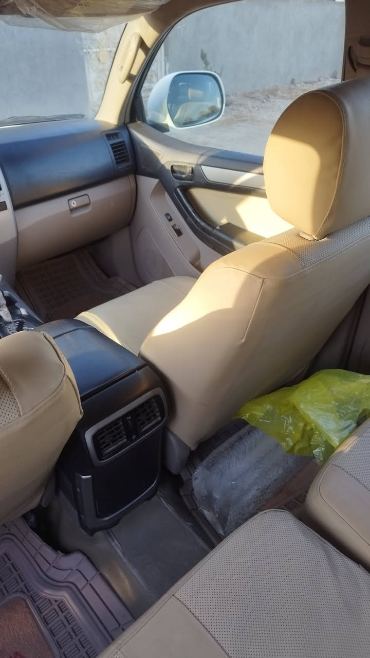 سلام عليكم عندي لاندكروزر  فور رنر ٢٠٠٥ سته سلندر سبع راكب كير ومكينه وحداديه تبريد وتتفه سياره مكفول عده هذا البارد الجاملق وصبق يم الرقم الخلفي جوا مال خياس  جنط شفط   *********** سعر 115وبيها شويه مجال
