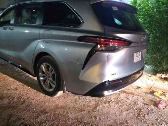 السلام عليكم للبيع او للمراوس تيوتا سينا 2023 لميتد وارد أمريكي لون الداخل رصاصي بصمة فتحة سقف بيبان كهرباء حساسات امامي خلفي وجانبي وباقي الموصفات معروفة السعر 260$$$ وبه مجال بسيط للأستفسار ***********، ***********
