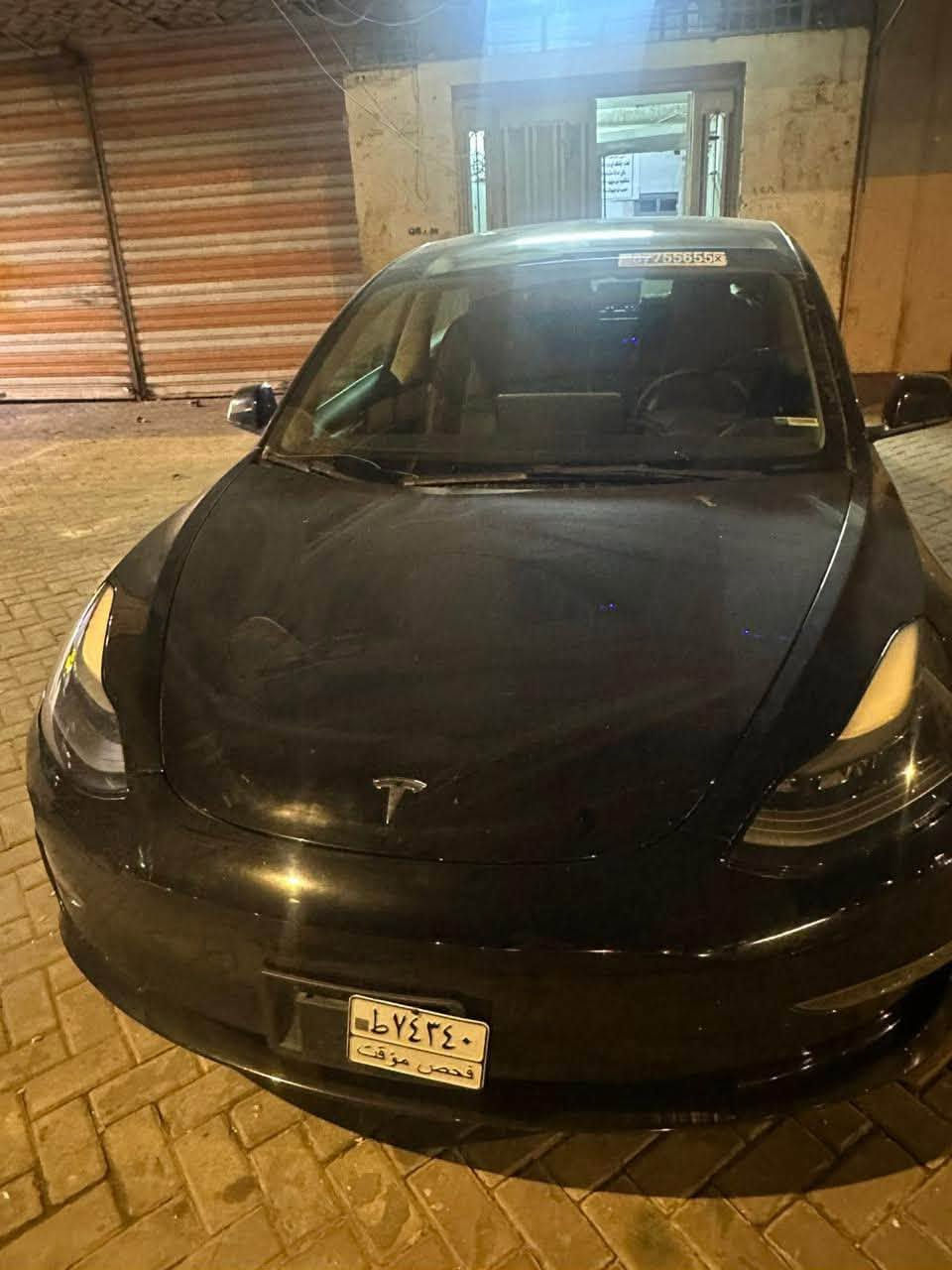 تيسلا 3 
موديل 2023 
تك ماطور 
حادثه مثل ماموضح 
بيه صبغ 4 قطع بدون دواخل 
لون اسود 
رقم بغداد 
السعر 145 وبيه مجال بسيط 
بيع فقط بدون مراوس 
استفسار اتصال ***********
