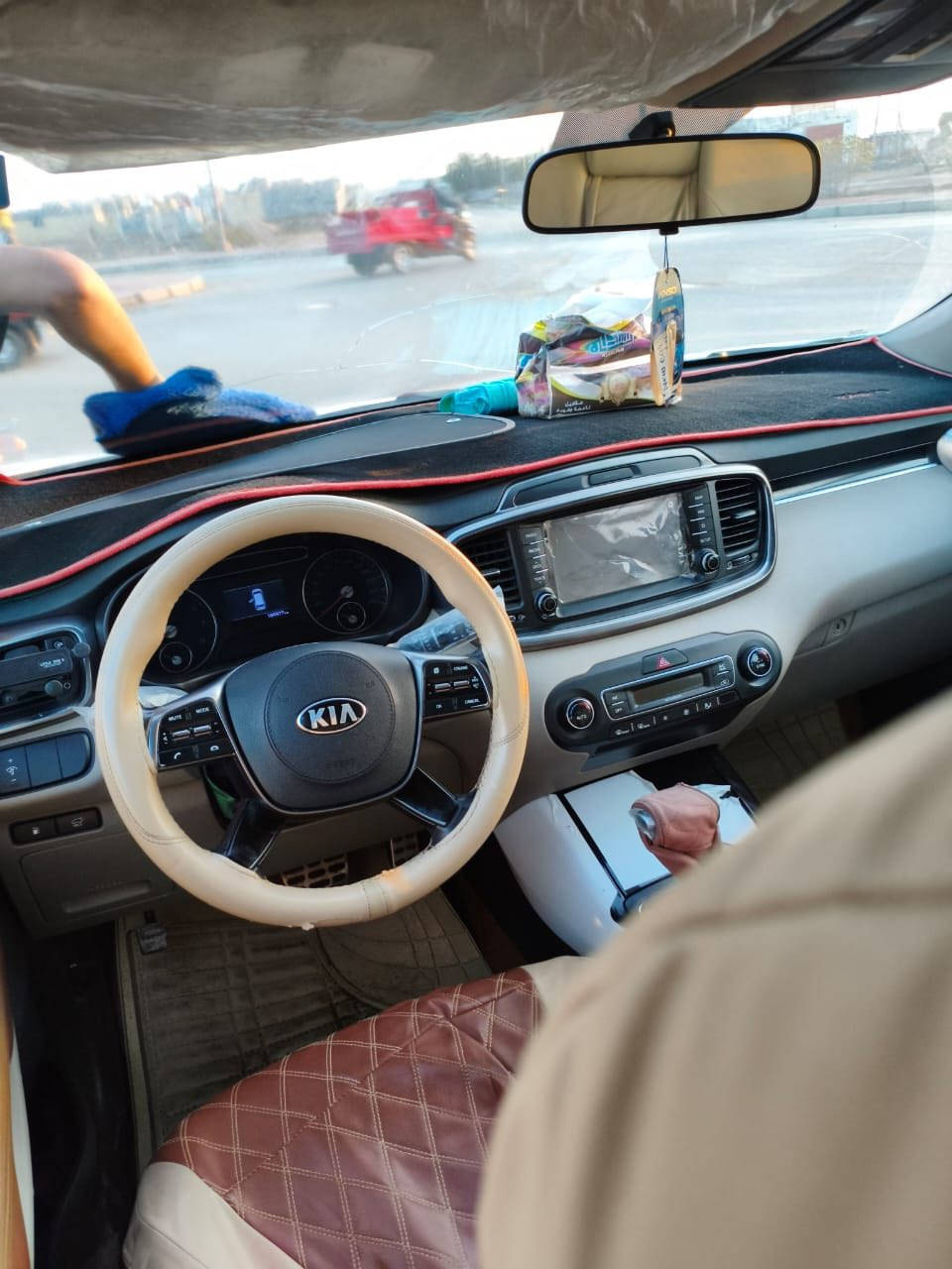 السلام عليكم سورنتو2020مكفوله ماعدا شبر بارد بل الباب الأيمن السعر ٢٦٥ /***********
