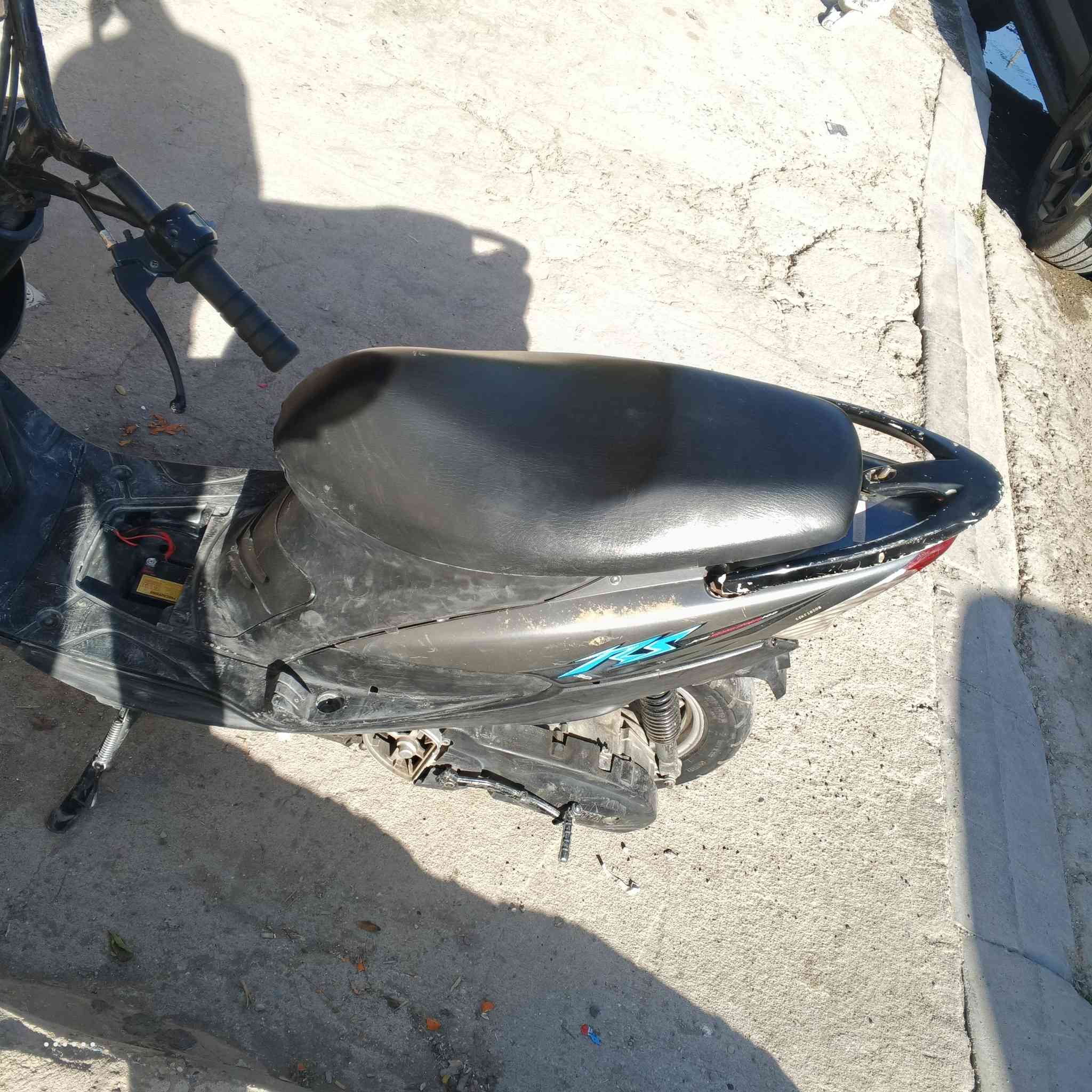 ماكس عدله مال لعب ناقصه بس تنضيف كابريتر و غلاف باتري بوشه٥٥ سعر ٣٥٠ وبيه مجال  عنواني. بغداد اعضميه ه‍ ***********
