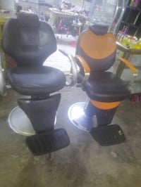 كراسي حلاقة • للبيع • ع الخاص