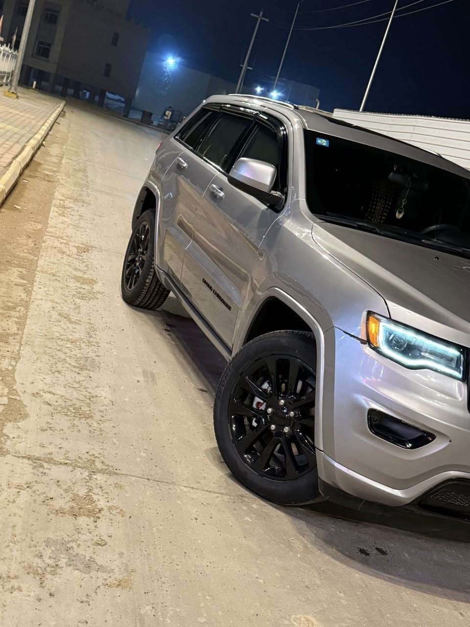 جيب شيروكي بلاك توب
2021 

داخله سرقه

مواصفات السيارة

1-رادارات جانبية 

2-حساس خلفي 

3-توقف ذاتي

4-ستيرن تدفئه

5-نضام ECO

6-مانع انزلاق

7-جنطة كهرباء

8-ويل كب كروم اسود 20

9-كشن سايق كهرباء وباقي جلد مطعم مخمل

10-تدفئة وتبريد بالكشنات

11-اطفاء ذاتي للمحرك لتوفير الوقود

12-شاشة كبيرة نضام Gps

13-تبريد قطعتين 

14-تشغيل واطفاء عن بعد

15-بصمة ابواب

16-مري جانبية هيتر مع عاكس للضوء 

17-كامرة خلفية دوارة-

18- لايت والبلوجكتر الامامي عدسة

19-بصمة ابواب

العنوان الكوت @واسط مركز المدينه

رقم الهاتف ***********
