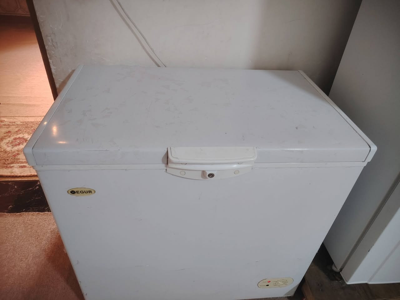 السلام عليكم ثلاجه ومجمده لبيع الثلاجه 200والمجمده 200كوفه شارع المعمل قرب جامع الخزاعل ***********
