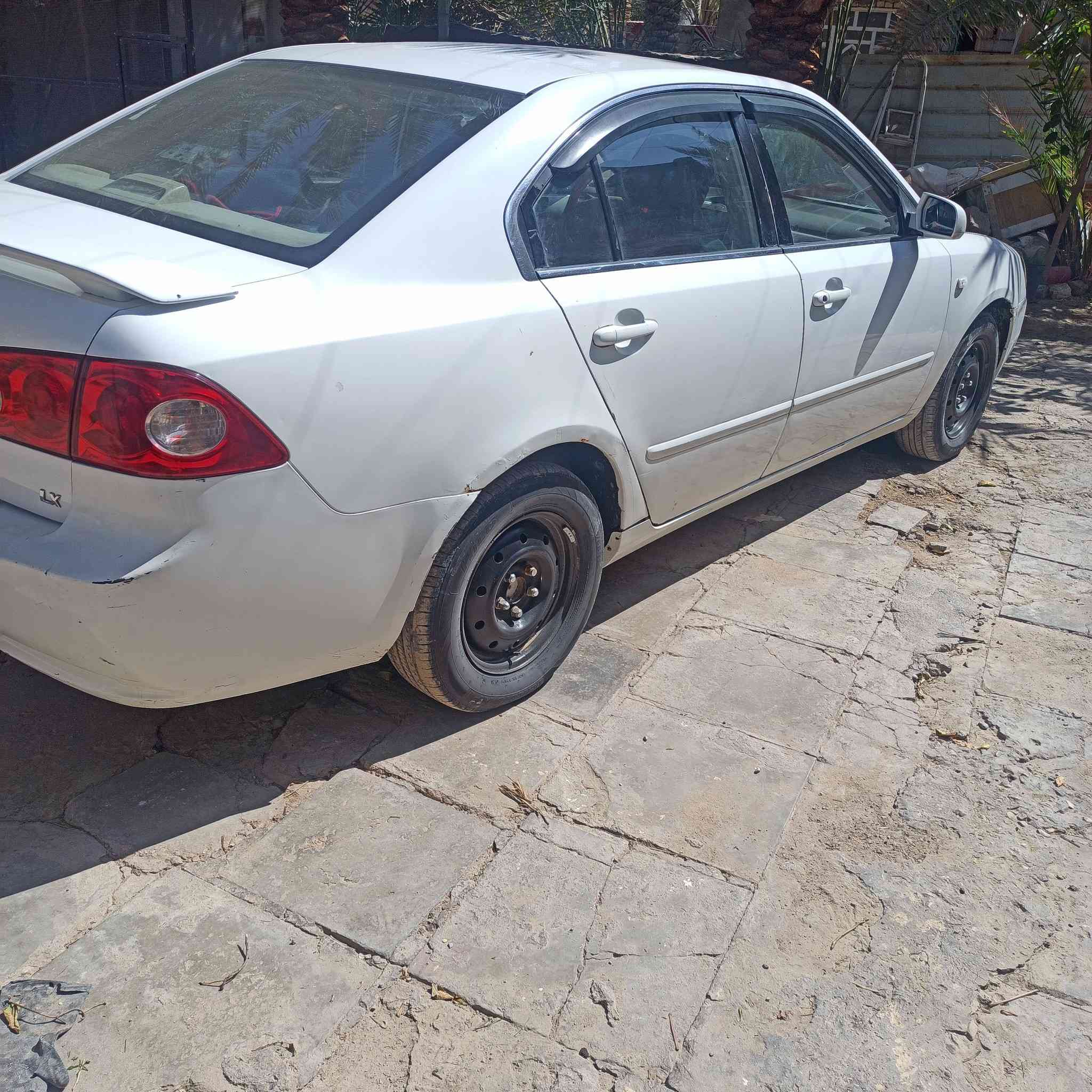 سلام عليكم اوبتيما موديل 6خليجي سياره بيه جاملغ امامي بس خارج ماعابره دحجه ستوته وبدنه بيه هلال خلفي جهتين خياس ومصلح سعر 90 بيه مجال بصيط مكان ديوانية قضاء الشامية مكلف بنشر تصلو على صاحب سياره ***********
